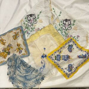 6 Piece Vintage Linen Doily Needlepoint Quilting Sewing Hanky Crafts Crochet